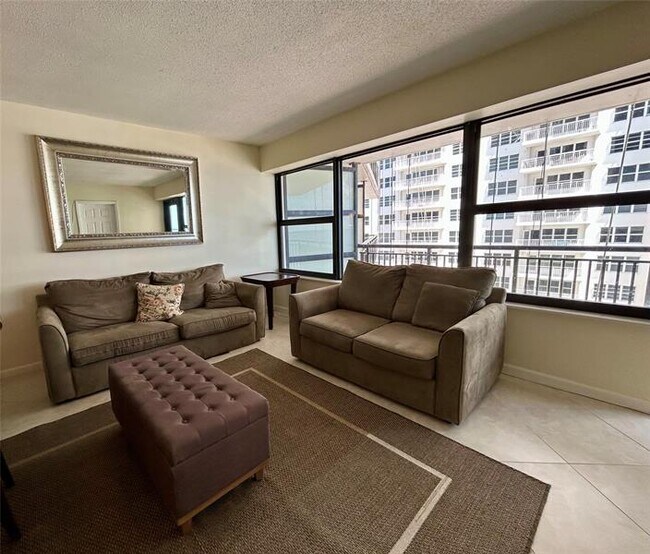Building Photo - 3800 Galt Ocean Dr