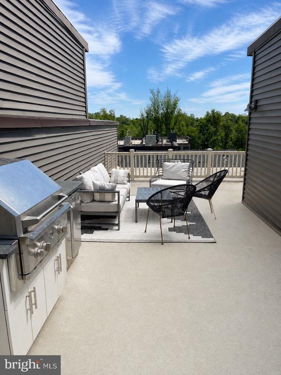 Building Photo - 3113 Sundrops Ct