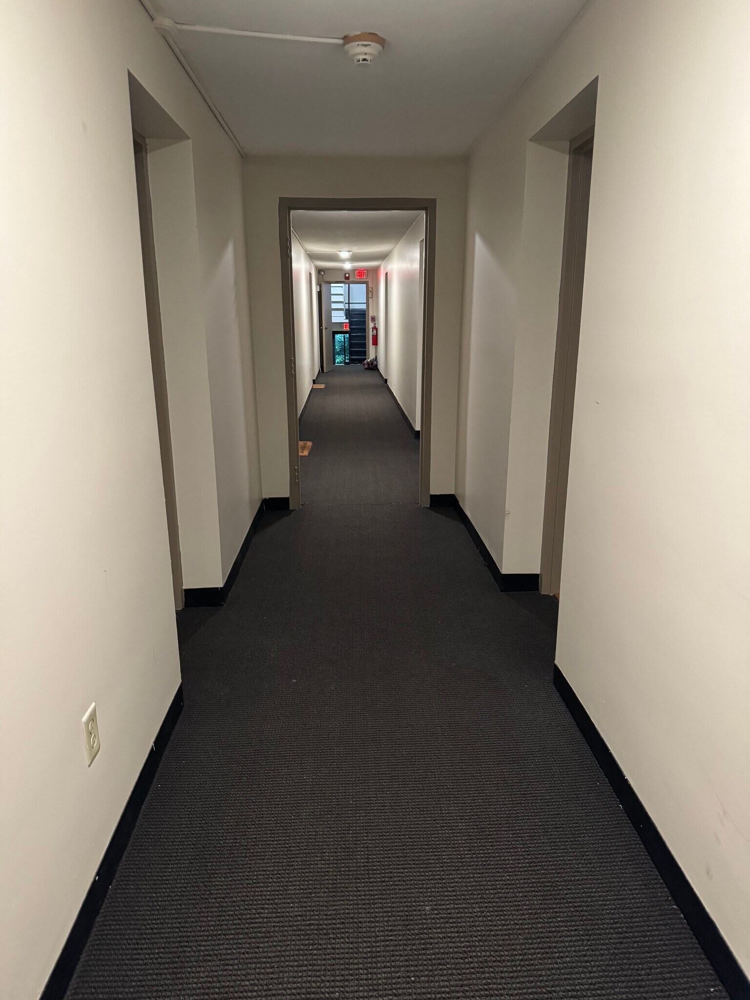 Building Photo - 90 Babcock St