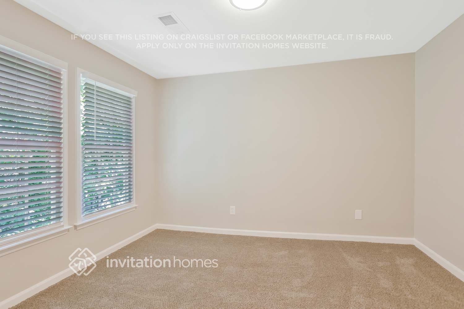 Building Photo - 2073 Kinridge Rd