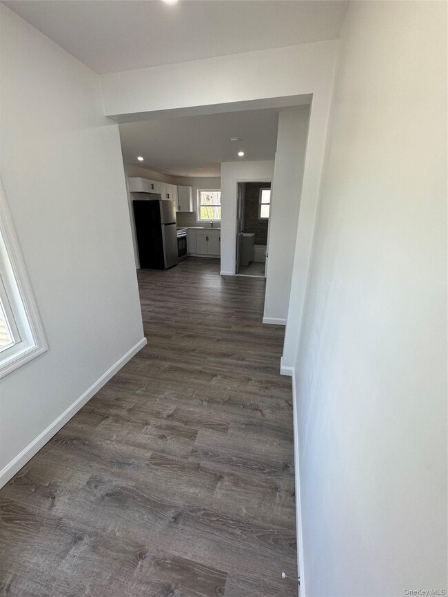 Building Photo - 52 Sarine Rd