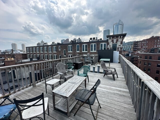 Building Photo - 2-4 Thacher St
