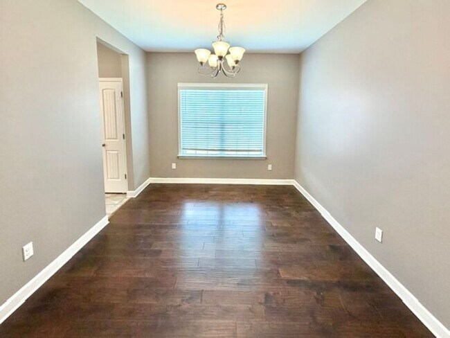 Building Photo - Now Leasing a 4 bedroom 3 bath home in Olive Branch