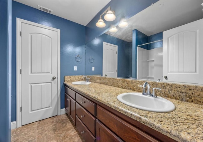 Building Photo - Beautiful 4 Bed 2 Bath Home!!!