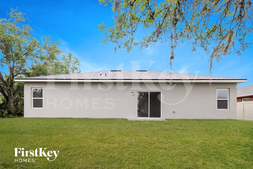 Building Photo - 653 Parakeet Ct