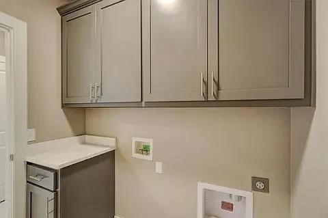 Building Photo - 620 Abadan Dr