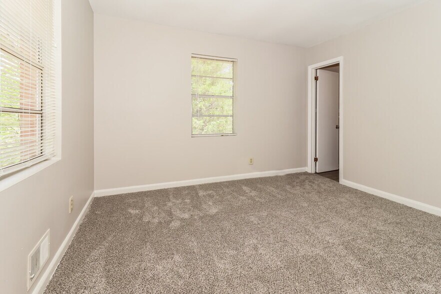 Building Photo - 416 Tanner Rd