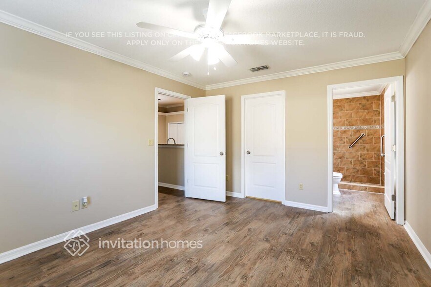 Building Photo - 901 Buttercup Dr