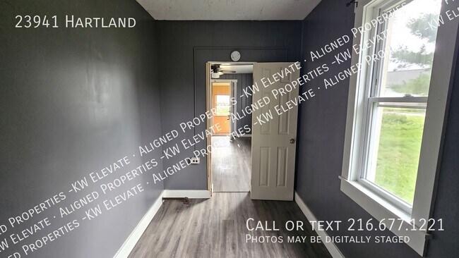 Building Photo - 23941 Hartland-