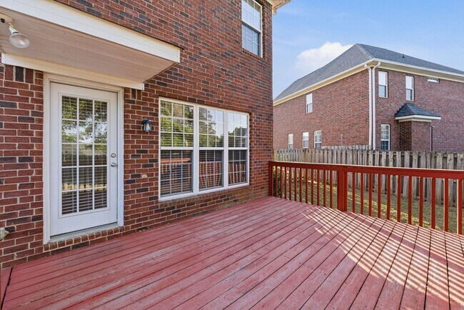 Building Photo - 330 Gardenia Dr