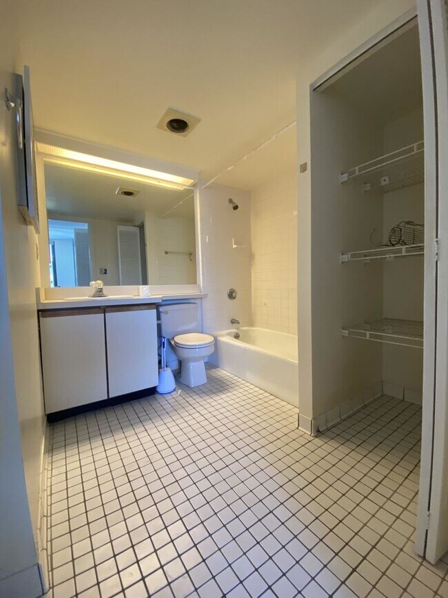 Building Photo - LUXURY W/ Pool Allston 1 Bedroom