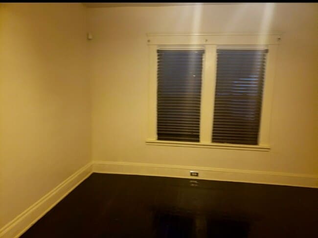 Dinning Room - 2005 Goodnor Rd