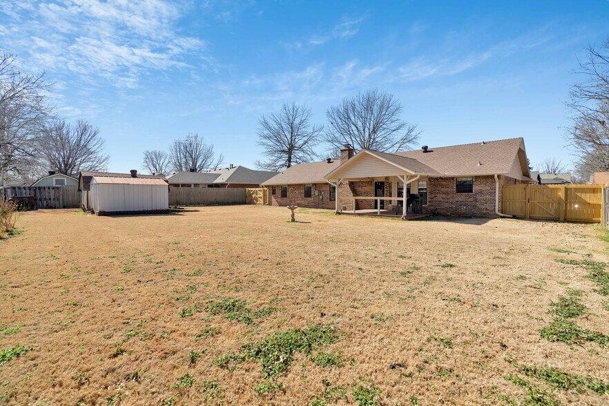 Building Photo - 1703 Willard St