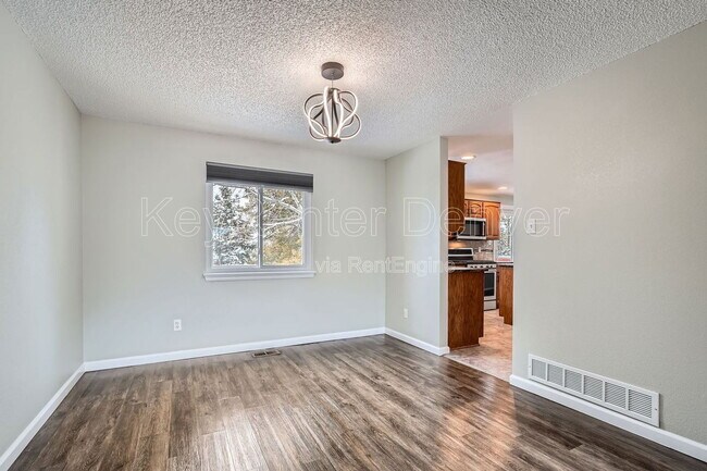 Building Photo - 5742 W 114th Pl
