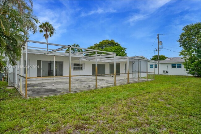 Building Photo - 17355 NE 7th Ave