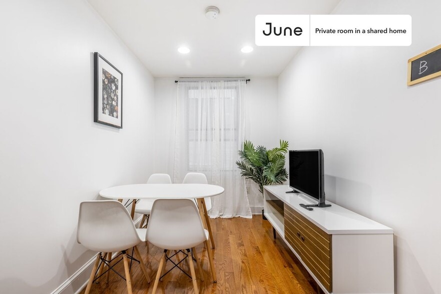 Building Photo - Room in Shared 2 bed/1 bath home