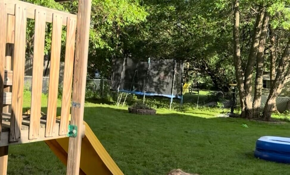 Building Photo - 1542 3rd Ave