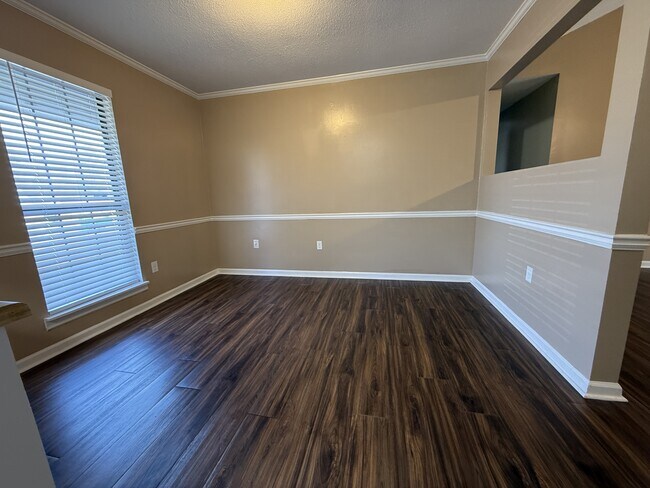 Building Photo - 4082 Spencer St