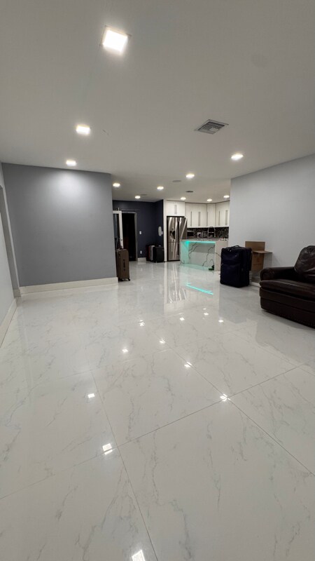 Building Photo - 6727 Sheridan St