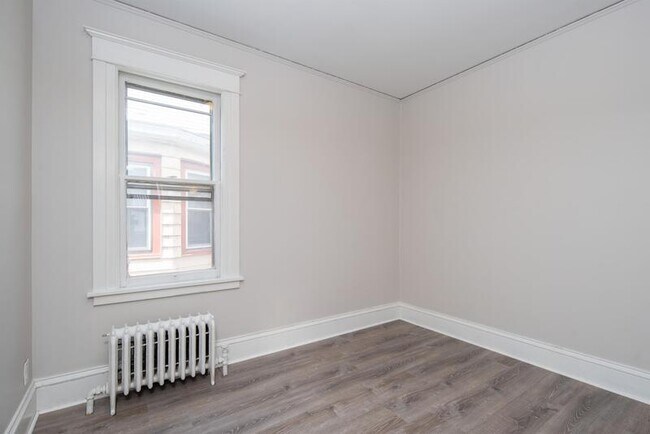 Building Photo - 433 Hamilton St