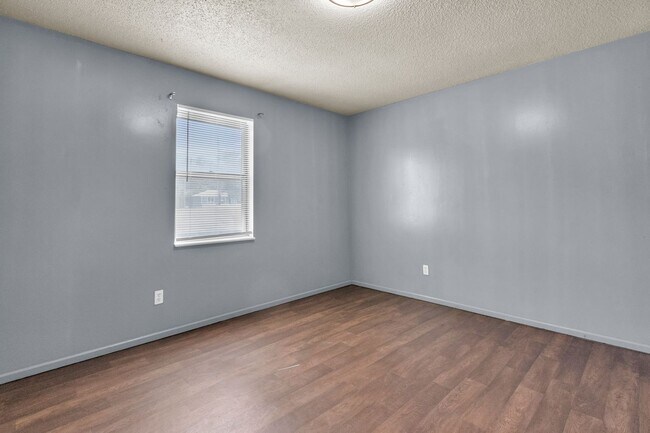 Building Photo - 8626 Lane Ave