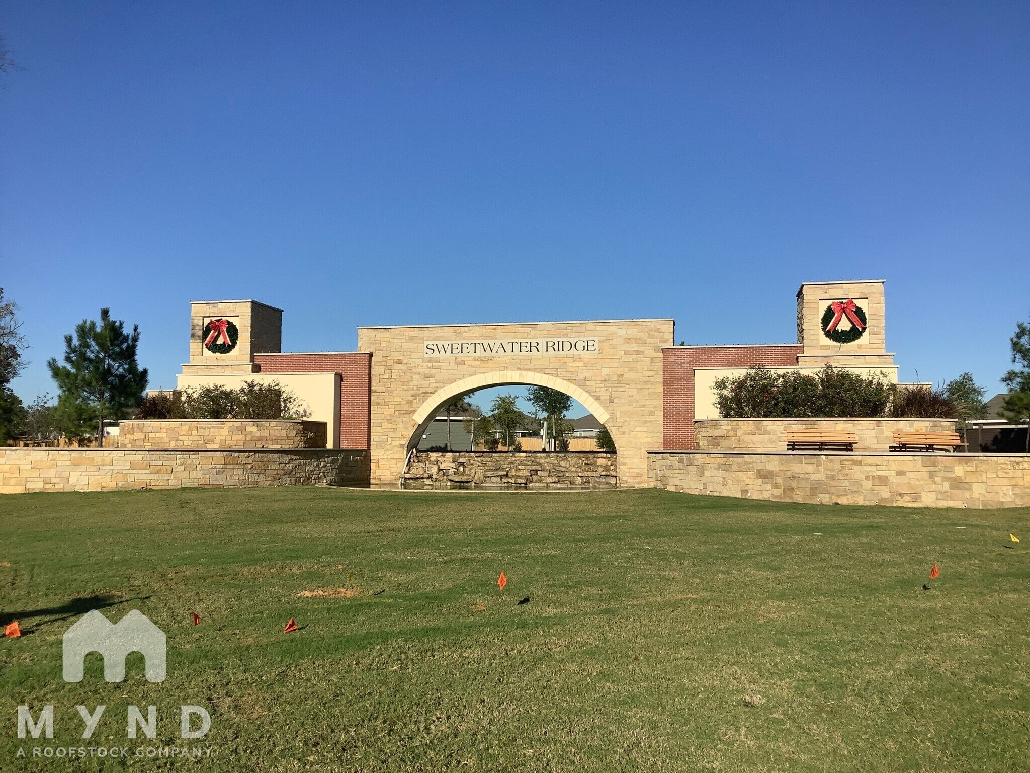 Building Photo - 15607 Plum Brk Dr