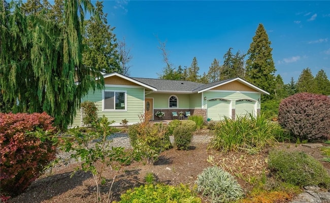 Building Photo - A Beautiful 3-bedroom 2 bath Birch Bay Village! Short term lease available.