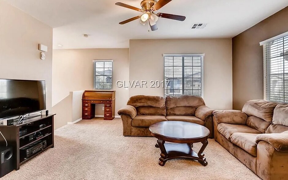 Building Photo - 172 Almond Ridge Pl