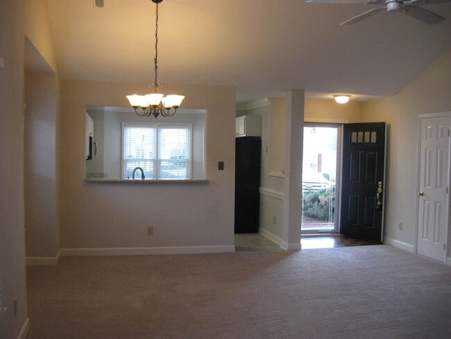 Building Photo - One Story Townhouse in Adams Farm