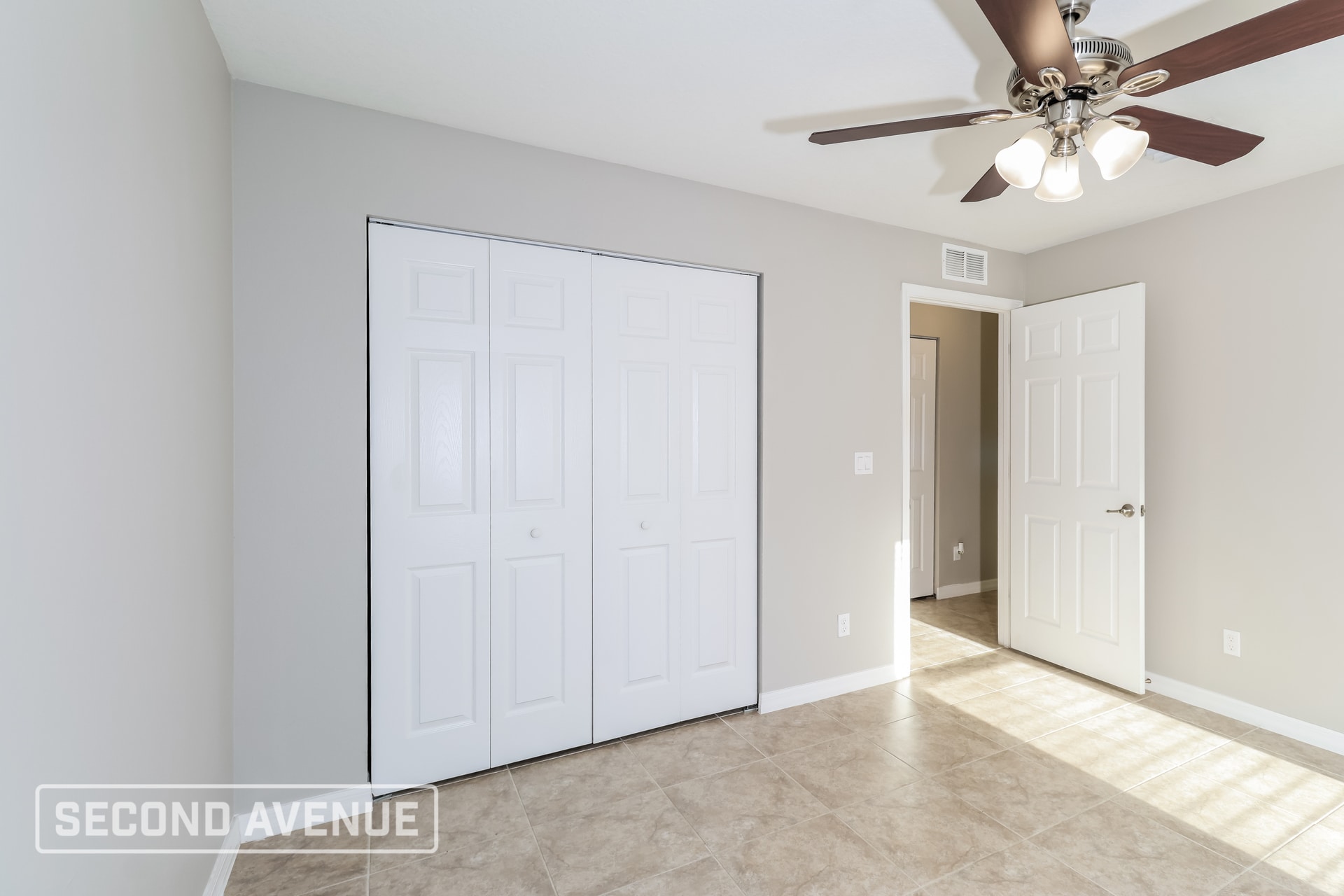 Building Photo - 594 Topeka Rd SW