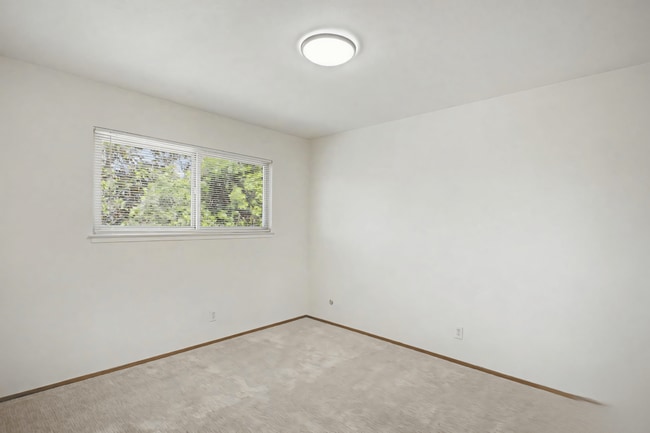 Building Photo - 5291 Crestline Way