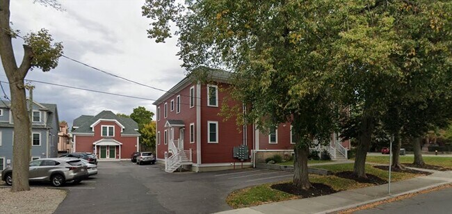 Building Photo - 18 Murdock St
