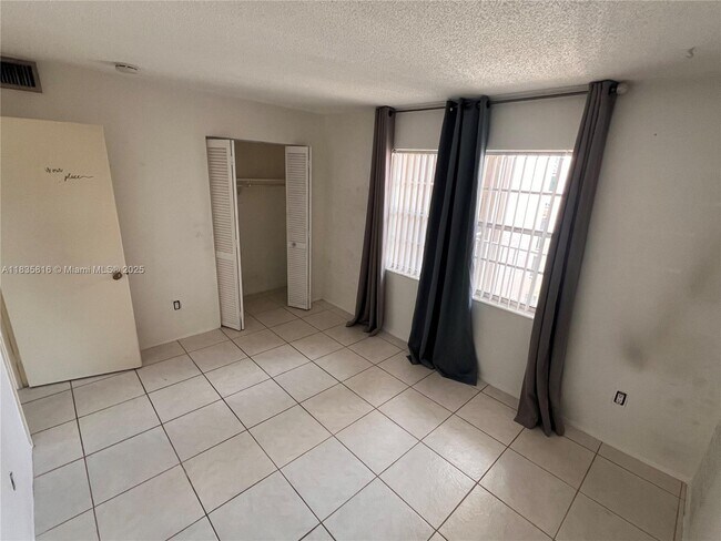 Building Photo - 7727 SW 86th St