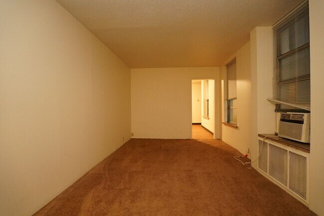 Building Photo - 310 N Michigan St