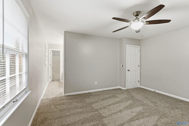 Building Photo - 121 Grayson Ave