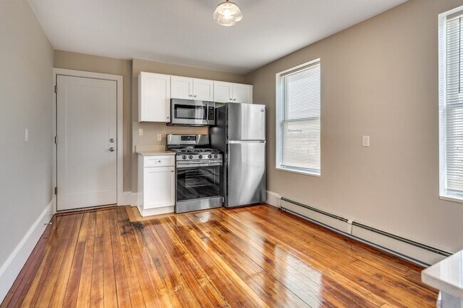 Building Photo - 8 Shetland St