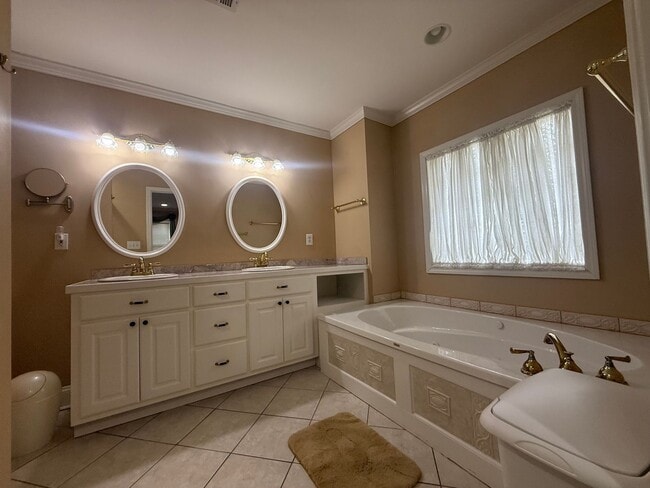 Building Photo - Downtown Conway - 3 Bedroom / 2 Bathroom