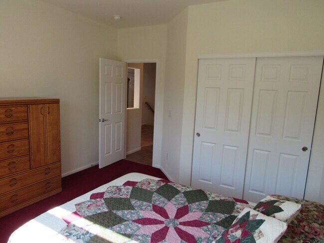 Building Photo - Ranch living in this Spacious Townhome in ...