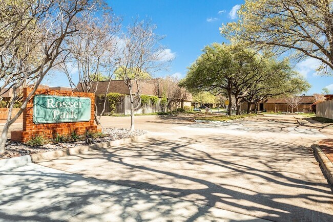 Building Photo - 4139 Rosser Square