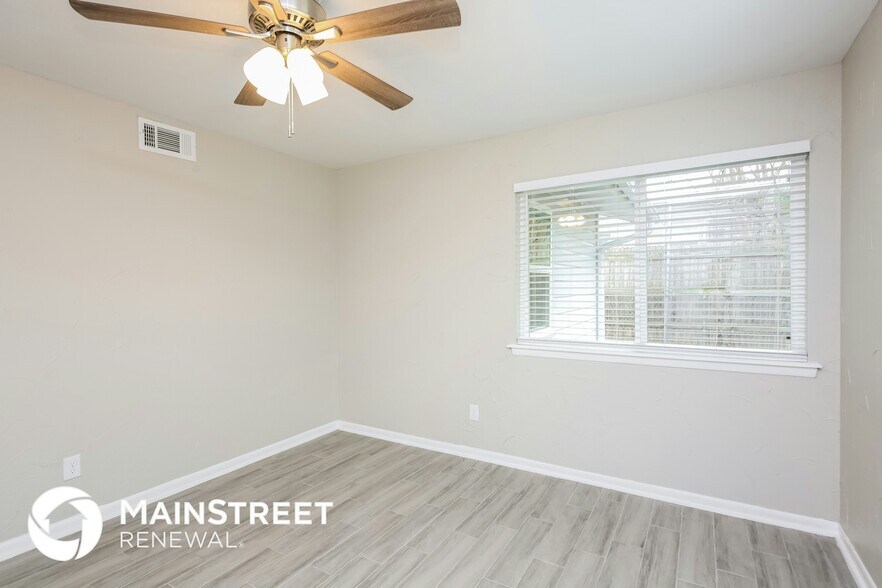 Building Photo - 3401 Westfield Ave