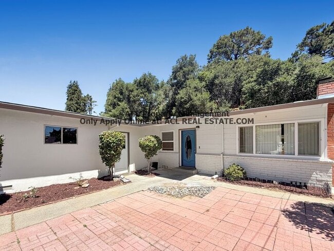 Building Photo - Updated 3-Bedroom Retreat in Prime Castro Valley Location