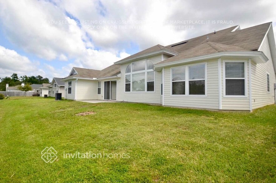 Building Photo - 12766 Dunns View Dr