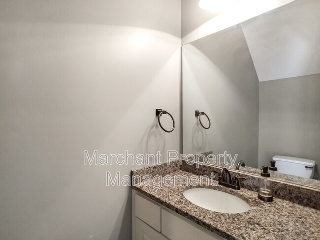 Building Photo - 209 Ashby Dr