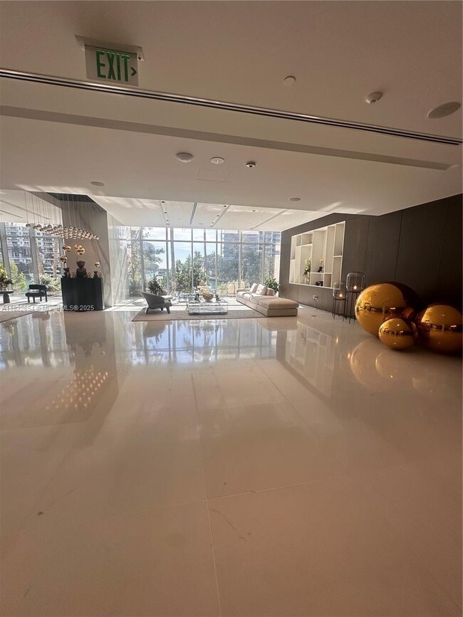 Building Photo - 300 Biscayne Blvd Way