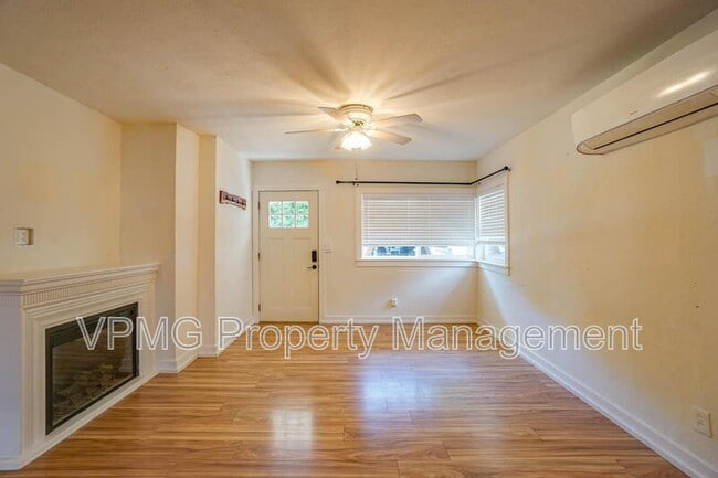 Building Photo - 3113 Yeoman Ave