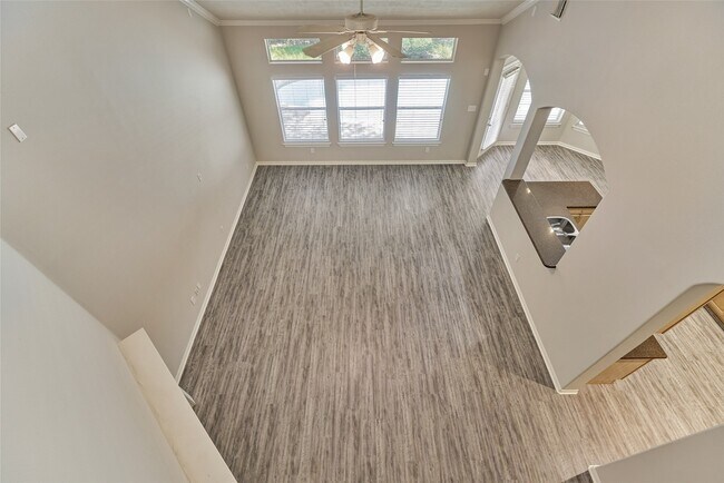 Building Photo - 7 Raindance Ct