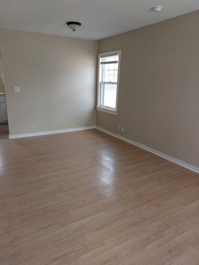 Building Photo - 4416-4418 E. Central