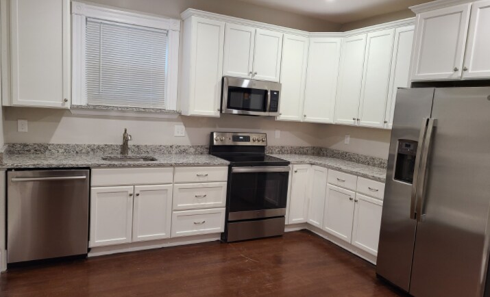 Building Photo - 724 Parker St