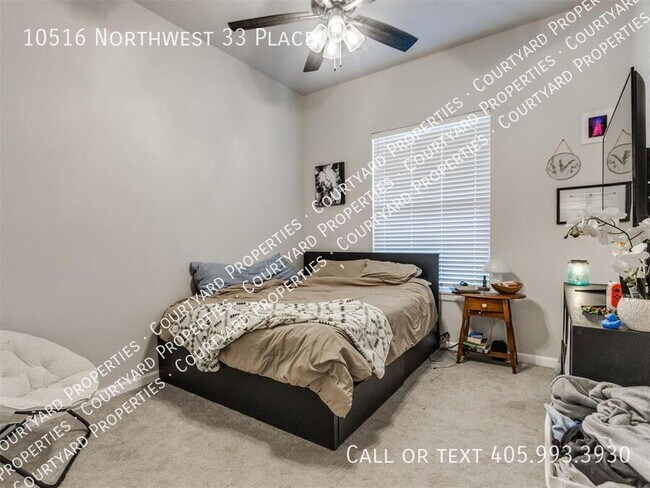 Building Photo - 10516 NW 33rd Pl