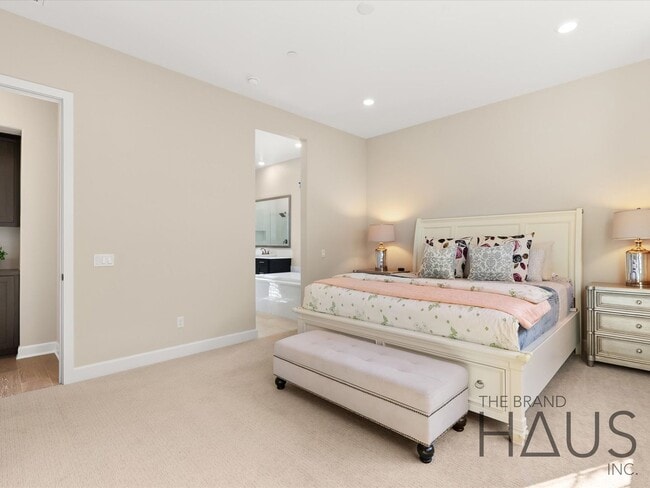 Building Photo - Rare 55+ Gated Travata Community – Bedrooms on Main + Loft + Resort-Style Amenities!